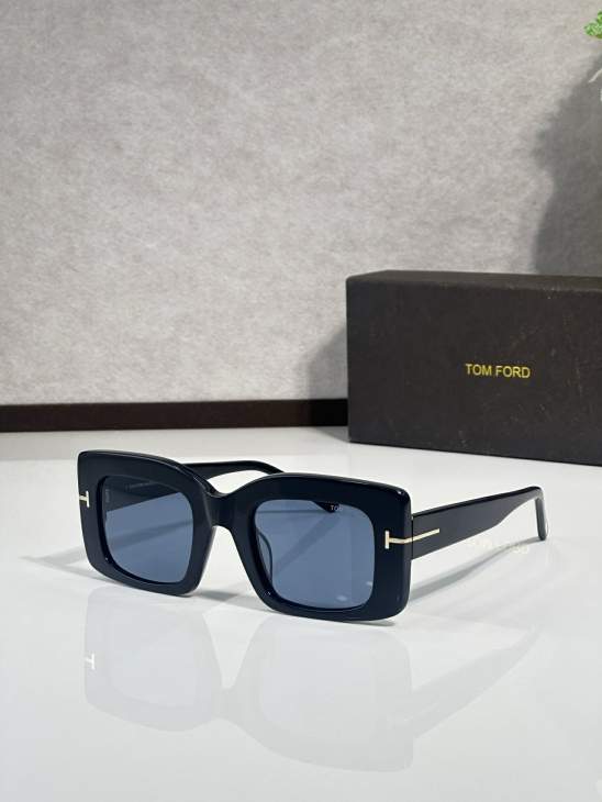 Picture of Tom Ford Sunglasses _SKUfw76300782fw